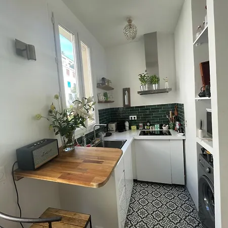 Charming & Quiet, 5 Min From Paris Apartamento *